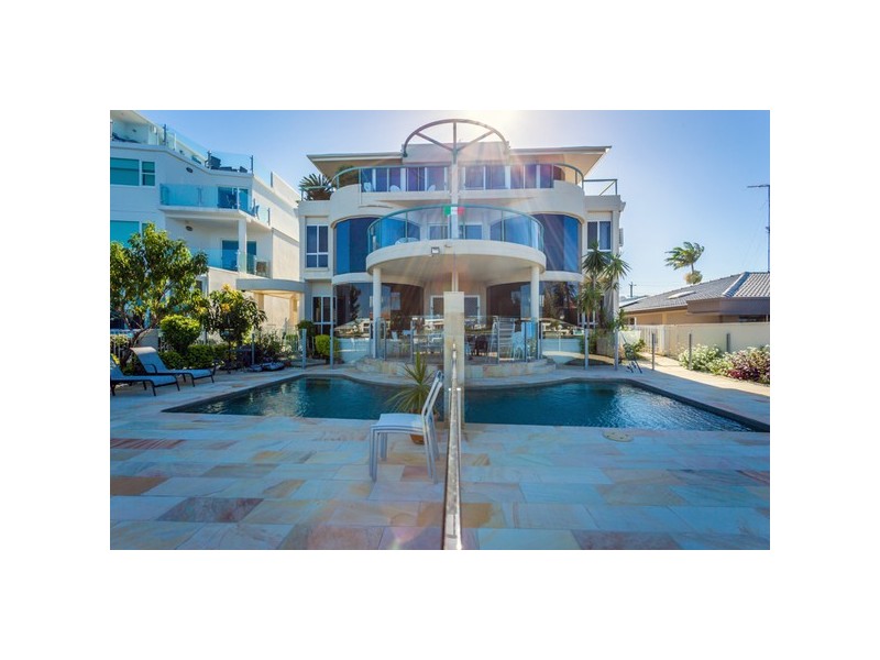 32B Sunset Boulevard, Surfers Paradise QLD 4217