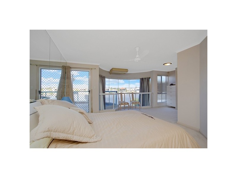 32B Sunset Boulevard, Surfers Paradise QLD 4217