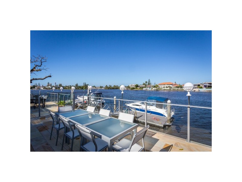 32B Sunset Boulevard, Surfers Paradise QLD 4217