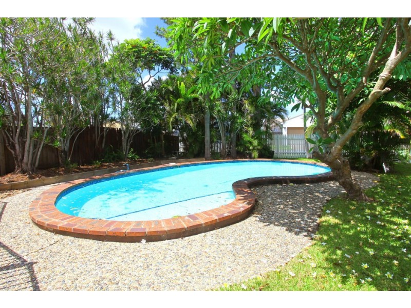 40 Fremar Street, Broadbeach Waters QLD 4218