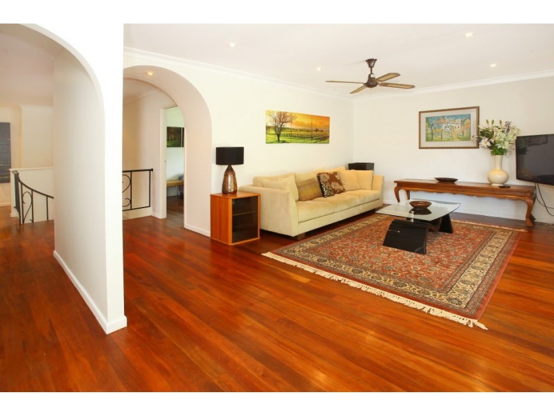 40 Fremar Street, Broadbeach Waters QLD 4218