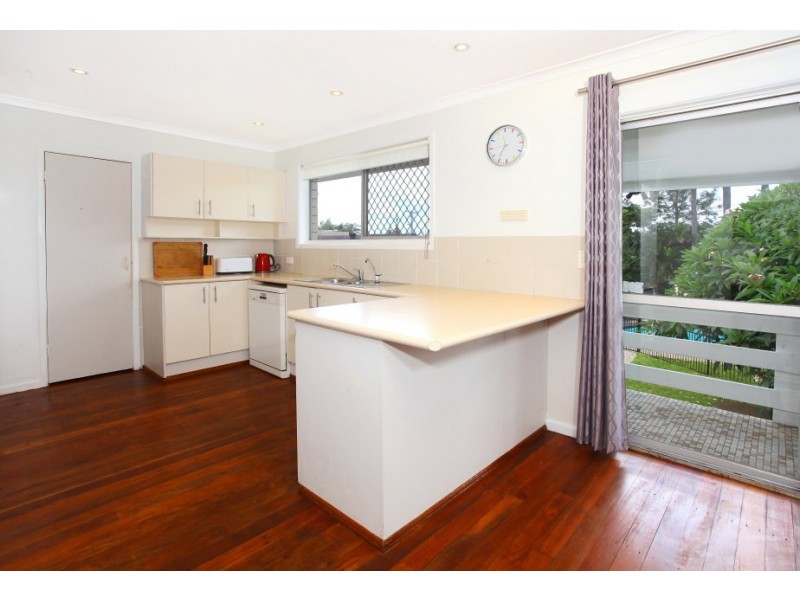 40 Fremar Street, Broadbeach Waters QLD 4218