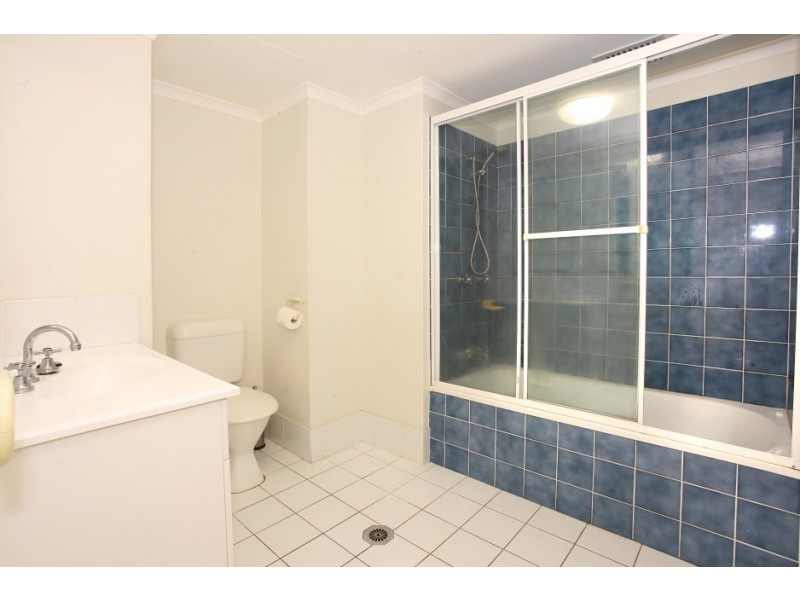 31/2916 ‘Florida Gardens’ Gold Coast Highway, Surfers Paradise QLD 4217