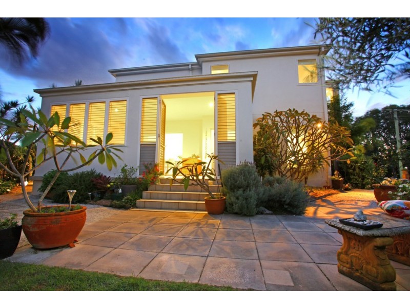 Broadbeach Waters QLD 4218