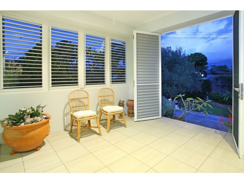 Broadbeach Waters QLD 4218