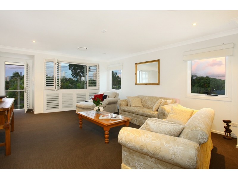 Broadbeach Waters QLD 4218