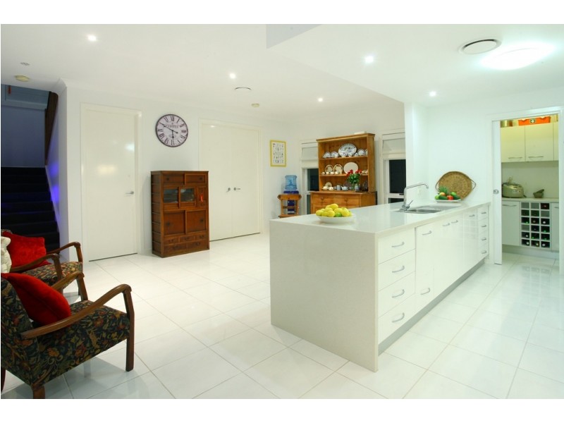 Broadbeach Waters QLD 4218