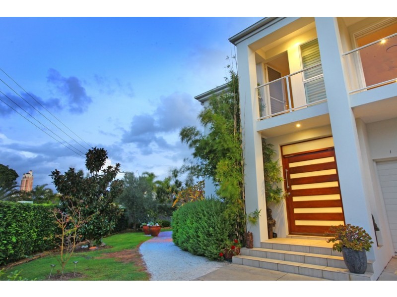 Broadbeach Waters QLD 4218