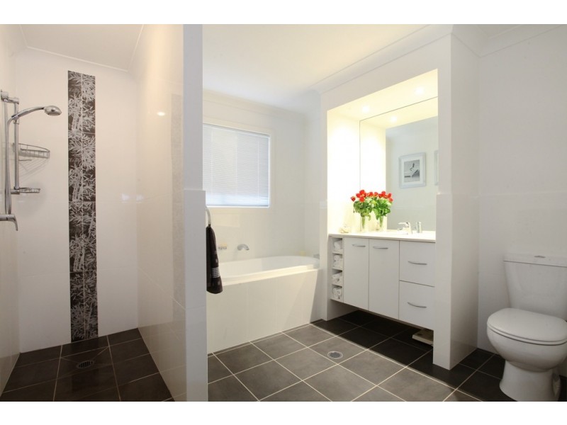 Broadbeach Waters QLD 4218