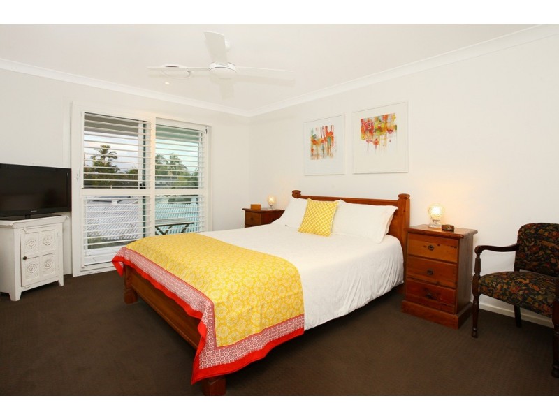 Broadbeach Waters QLD 4218