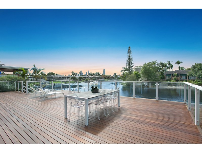 129 Campbell Street, Sorrento QLD 4217