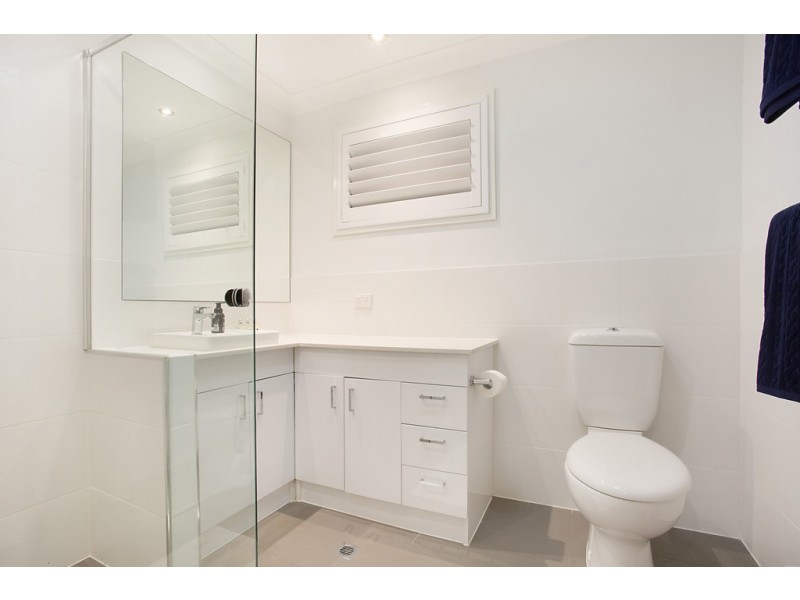 129 Campbell Street, Sorrento QLD 4217