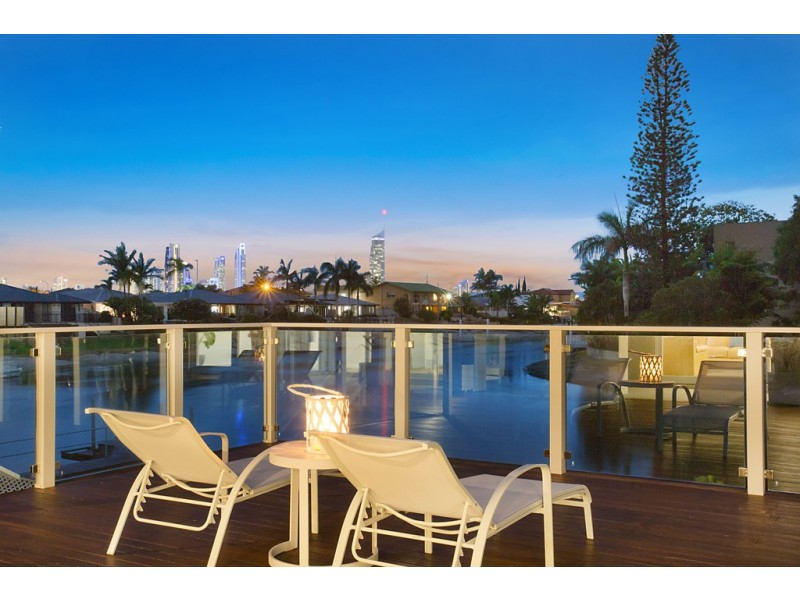 129 Campbell Street, Sorrento QLD 4217