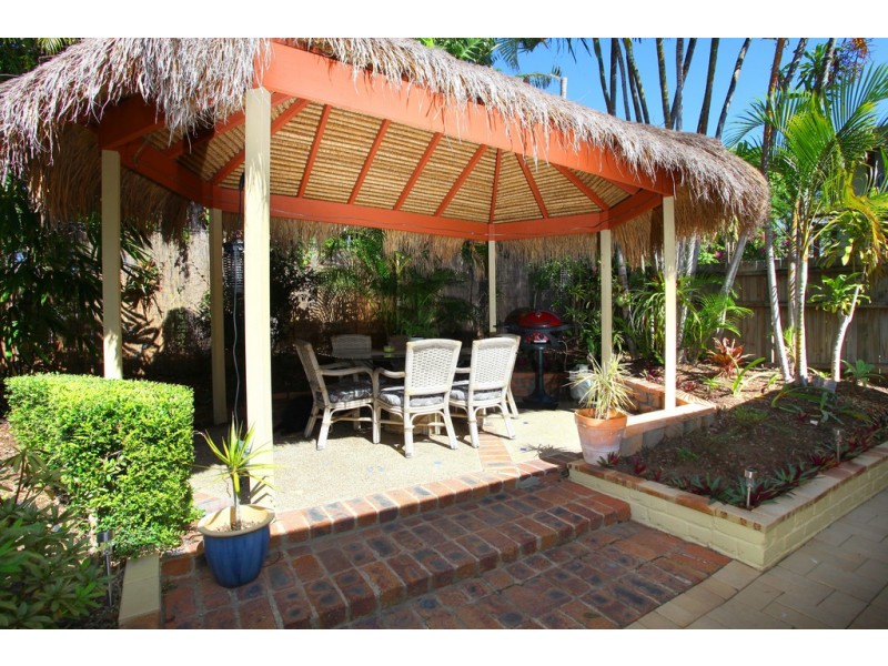 148 Bamboo Avenue, Benowa QLD 4217