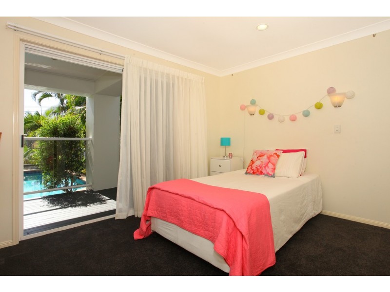 148 Bamboo Avenue, Benowa QLD 4217