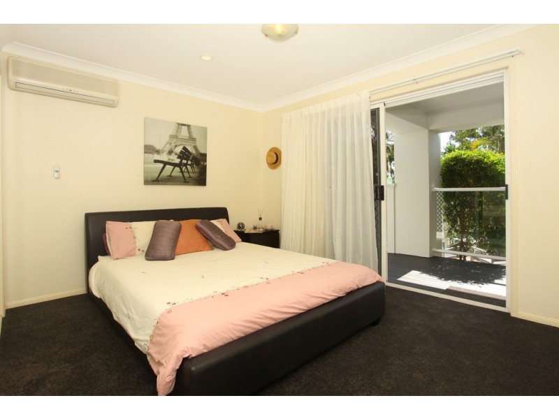 148 Bamboo Avenue, Benowa QLD 4217
