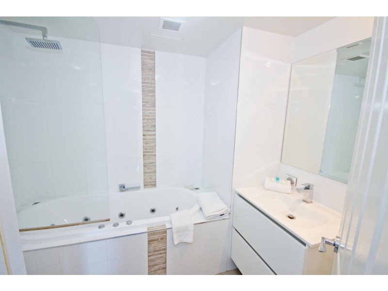 1304/182 ‘Crystal Bay Resort’ Marine Parade, Labrador QLD 4215