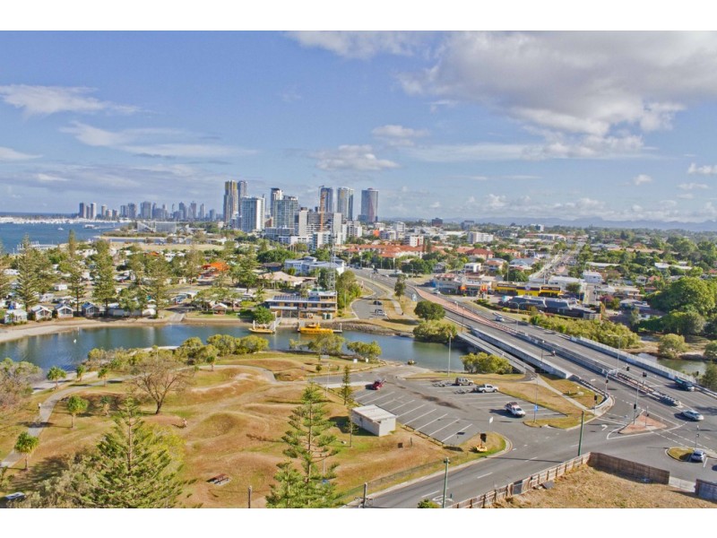 1304/182 ‘Crystal Bay Resort’ Marine Parade, Labrador QLD 4215