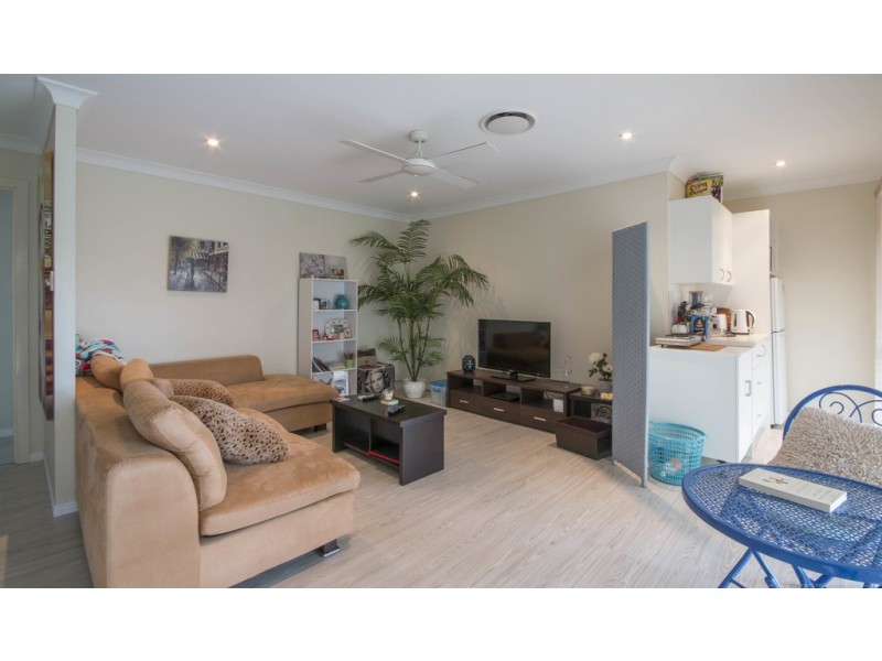 79 Campbell Street, Sorrento QLD 4217