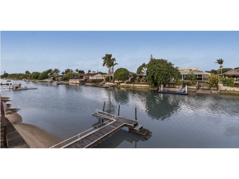 79 Campbell Street, Sorrento QLD 4217