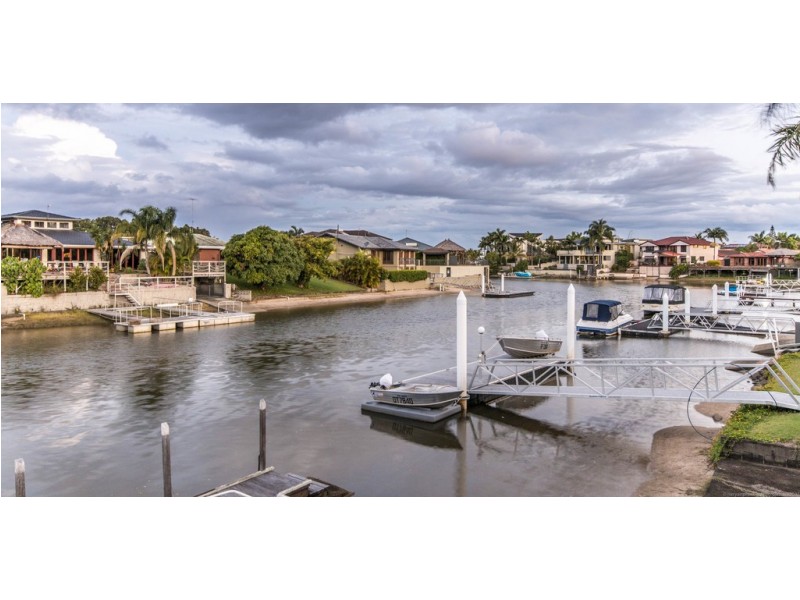 79 Campbell Street, Sorrento QLD 4217