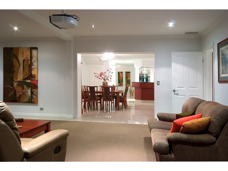 59 Admiralty Drive, Paradise Waters QLD 4217
