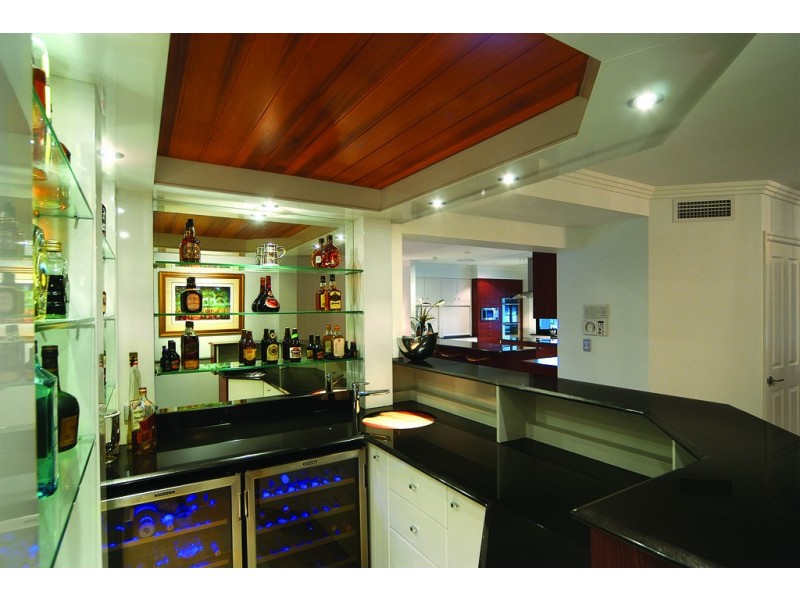 59 Admiralty Drive, Paradise Waters QLD 4217