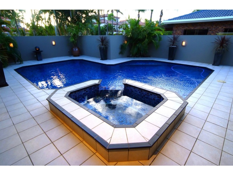59 Admiralty Drive, Paradise Waters QLD 4217