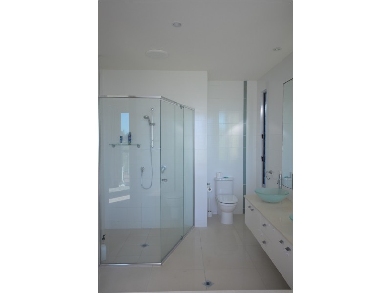 7 Brakes Crescent, Miami QLD 4220