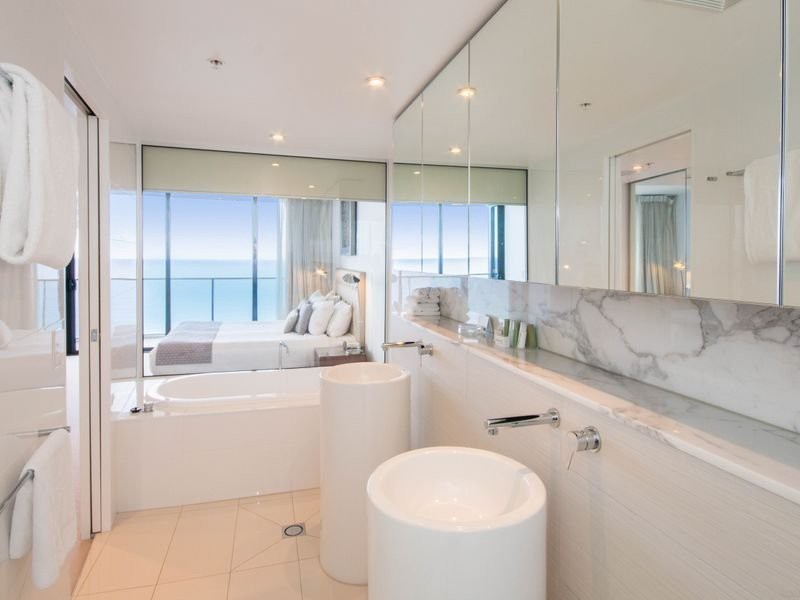 Broadbeach QLD 4218