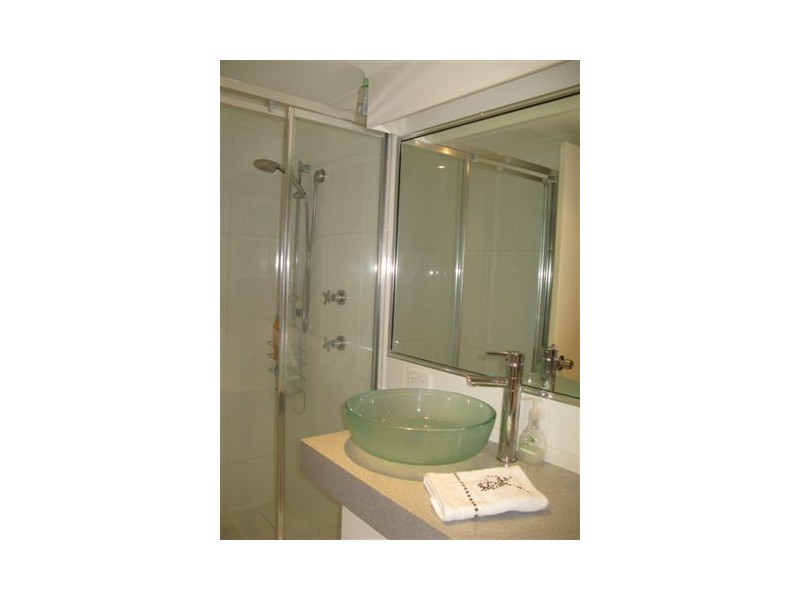 40/2 ‘Atlantis East’ Admiralty Drive, Paradise Waters QLD 4217