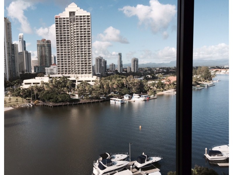 40/2 ‘Atlantis East’ Admiralty Drive, Paradise Waters QLD 4217