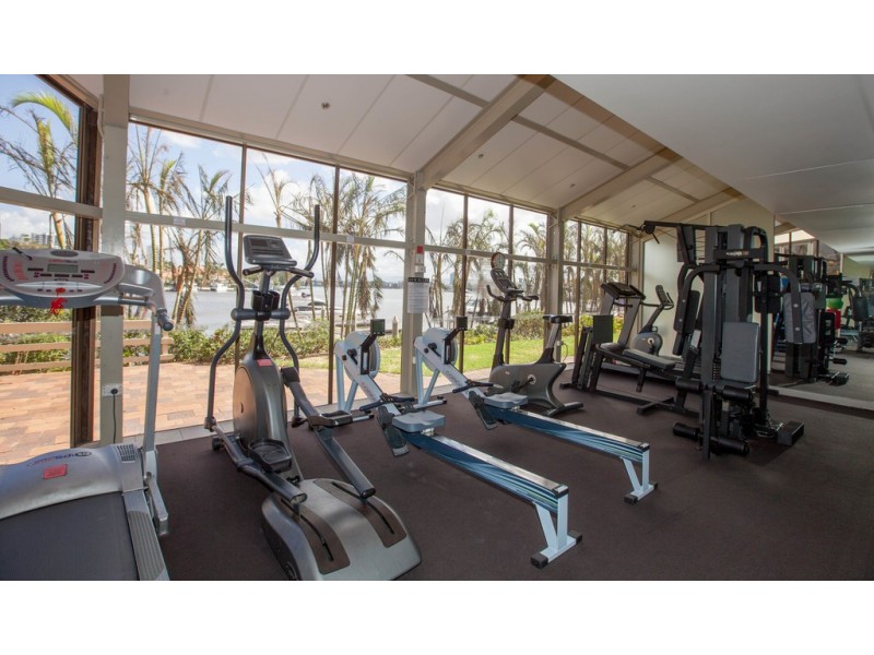 40/2 ‘Atlantis East’ Admiralty Drive, Paradise Waters QLD 4217