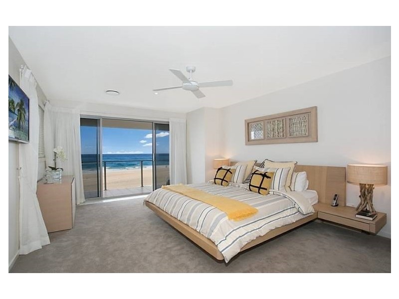 67 Jefferson Lane, Palm Beach QLD 4221