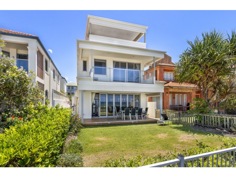 67 Jefferson Lane, Palm Beach QLD 4221