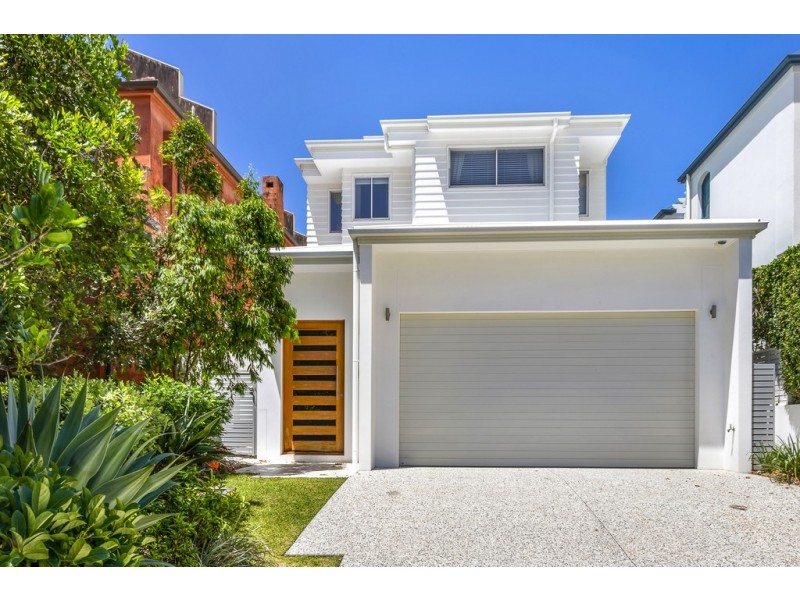67 Jefferson Lane, Palm Beach QLD 4221