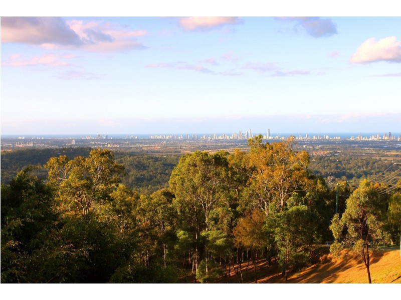 233 The Panorama, Tallai QLD 4213