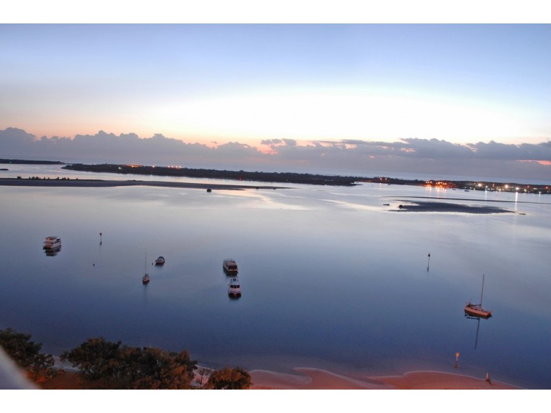 1802/300 ‘Aqua’ Marine Parade, Labrador QLD 4215