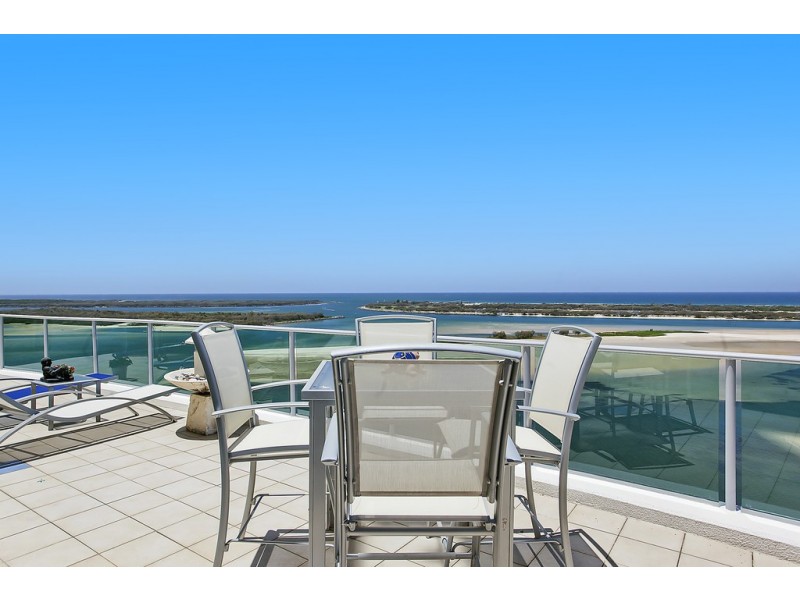 1802/300 ‘Aqua’ Marine Parade, Labrador QLD 4215