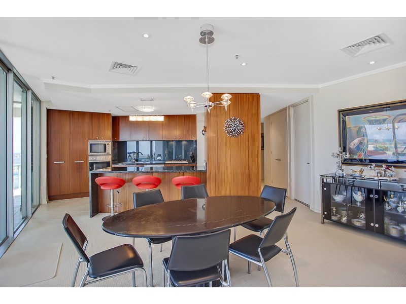 1802/300 ‘Aqua’ Marine Parade, Labrador QLD 4215