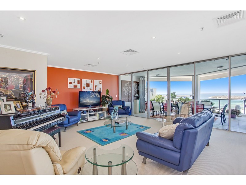 1802/300 ‘Aqua’ Marine Parade, Labrador QLD 4215