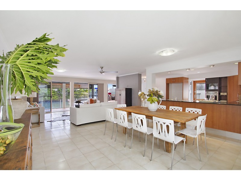 88 Gibraltar Drive, Isle Of Capri QLD 4217