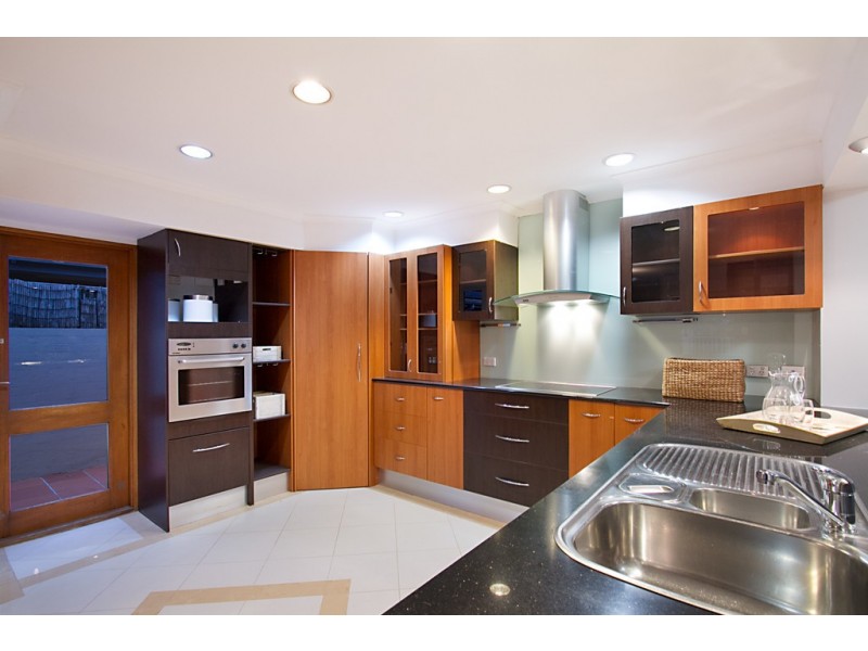 88 Gibraltar Drive, Isle Of Capri QLD 4217