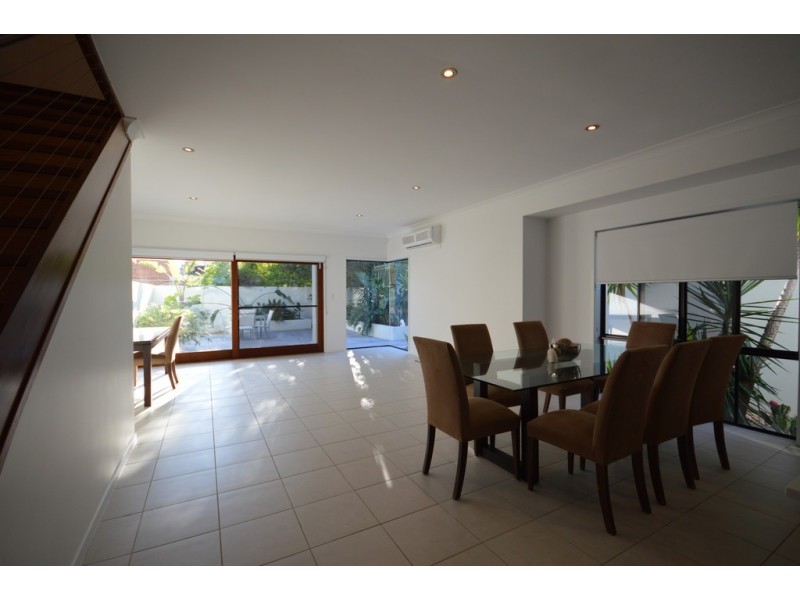 2/78 Paradise Island, Surfers Paradise QLD 4217