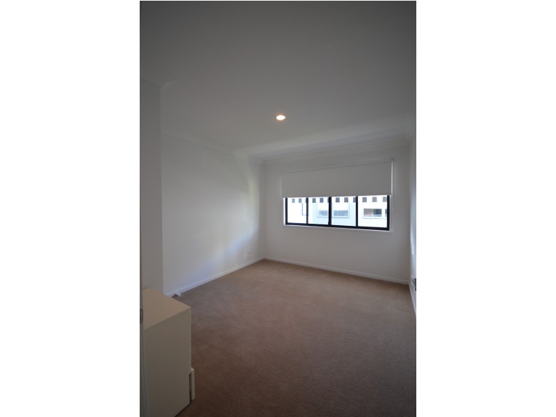 2/78 Paradise Island, Surfers Paradise QLD 4217