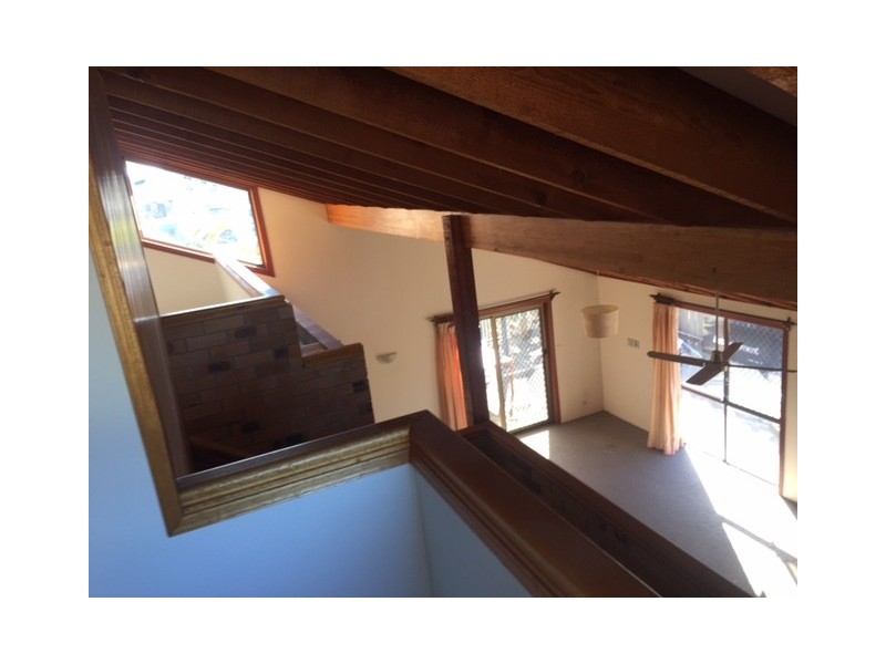 40 Claymore Crescent, Sorrento QLD 4217