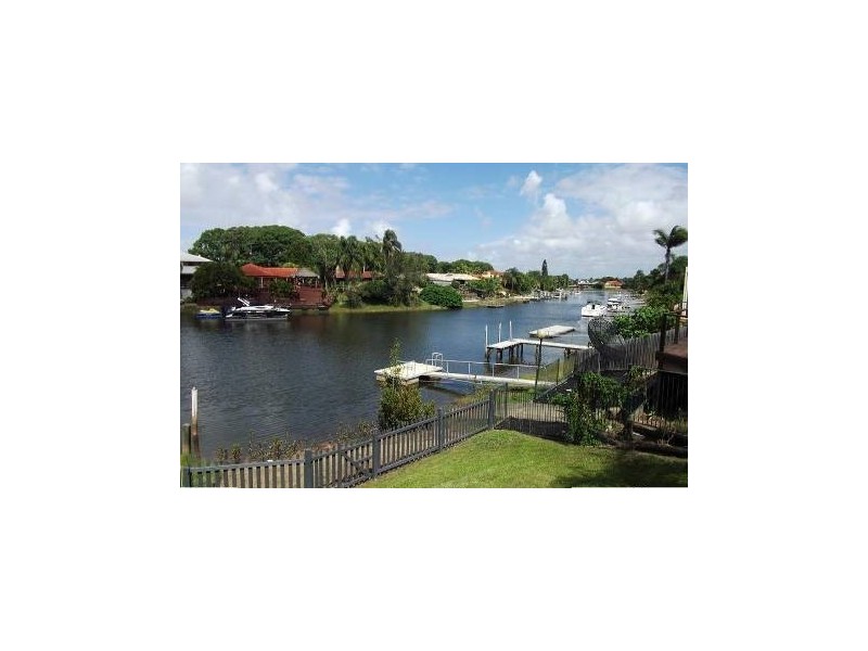 141 Witt Avenue, Carrara QLD 4211