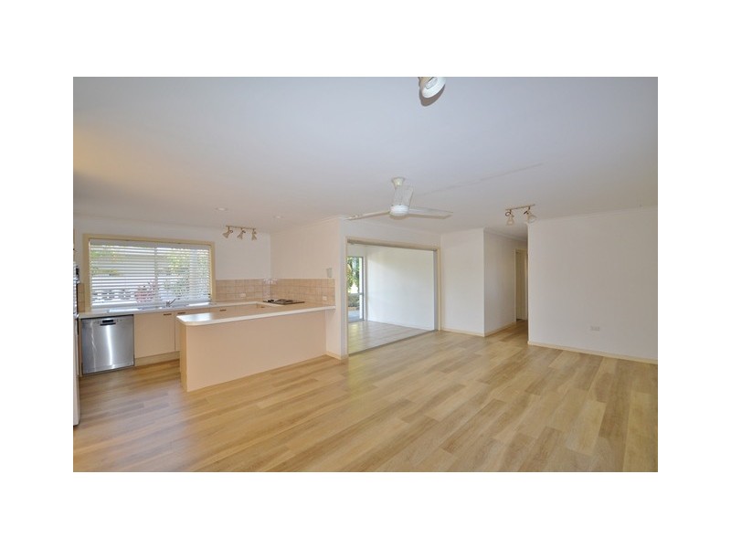 44 Brindisi Ave, Isle Of Capri QLD 4217