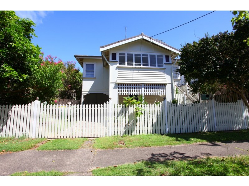 52 Bauer Street, Southport QLD 4215