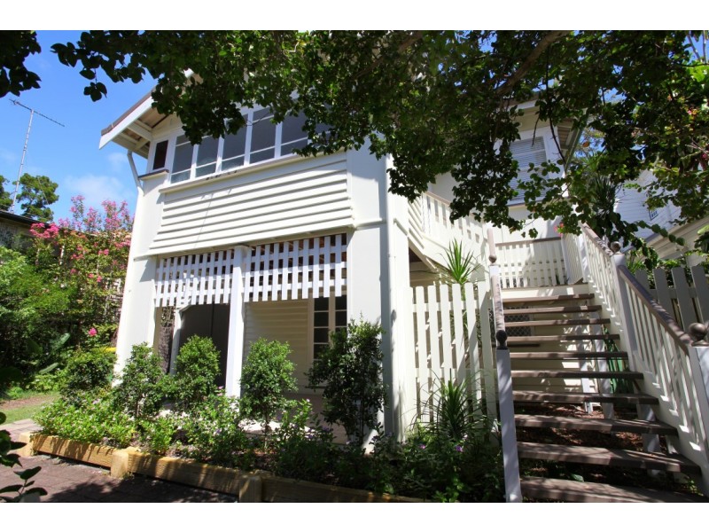 52 Bauer Street, Southport QLD 4215